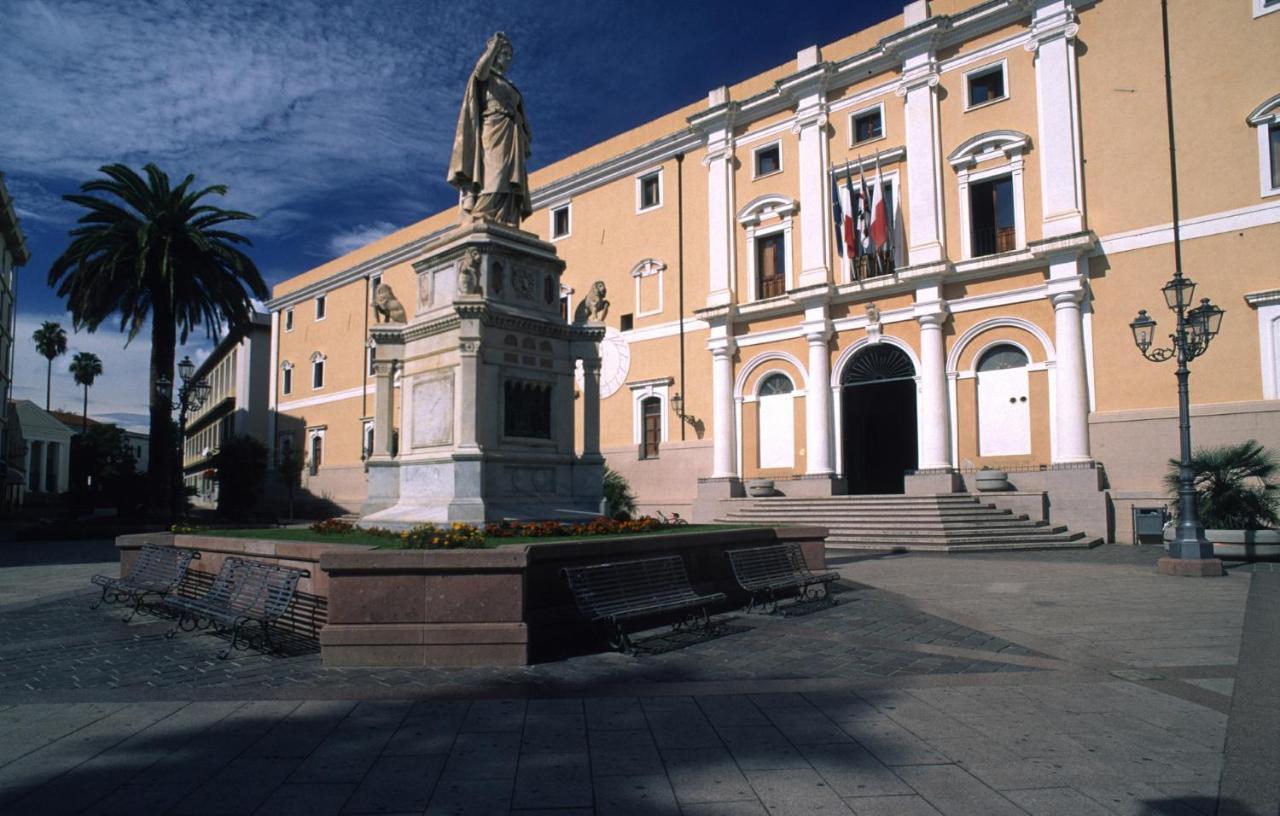 Dimora Del Chiostro Hotel Oristano Kültér fotó