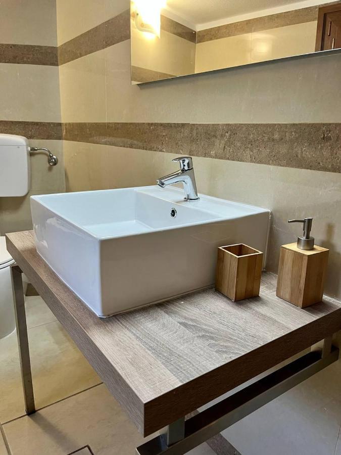 Dimora Del Chiostro Hotel Oristano Kültér fotó